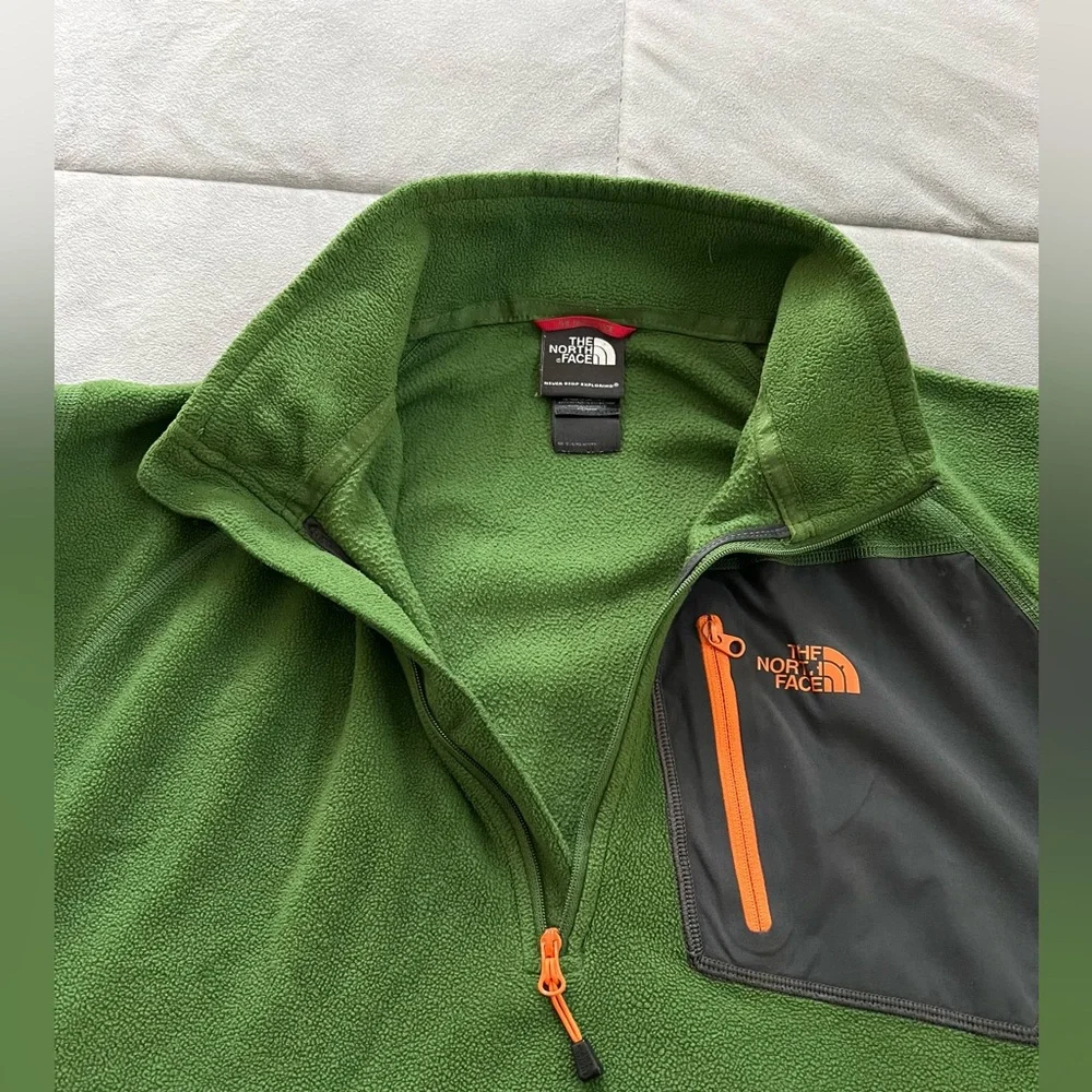 The North Face Men’s Green Fleece 1/4 Zip Pullover Size L
